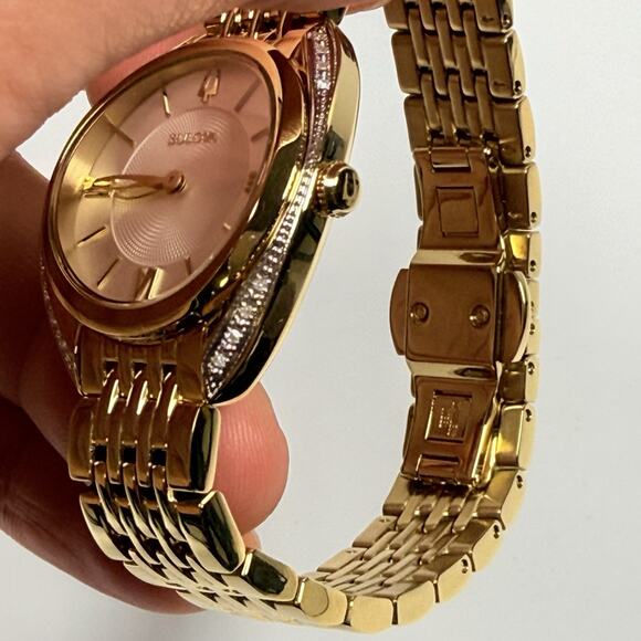 New-Bulova Classic 98R298 Diamond Accent White Dial Gold Stainless Women’s Watch main image 5